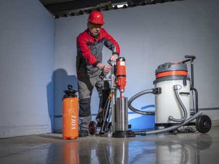 Применение стойки в установке алмазного бурения VOLL INDUSTRIAL VDR250